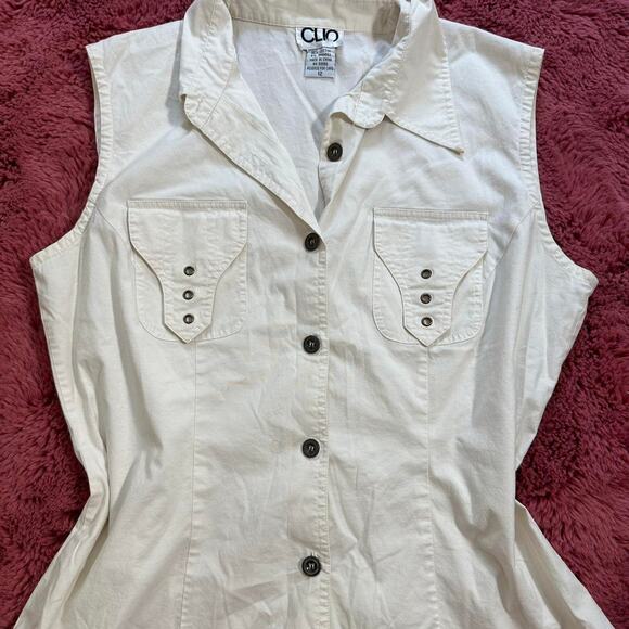 Clio white cargo button up top - Picture 4 of 6